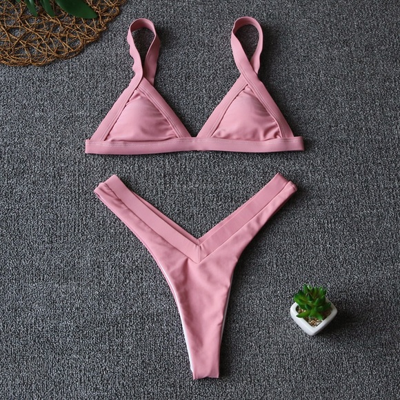 SALEππBella Pink Bikini Set ππ - Picture 2 of 3